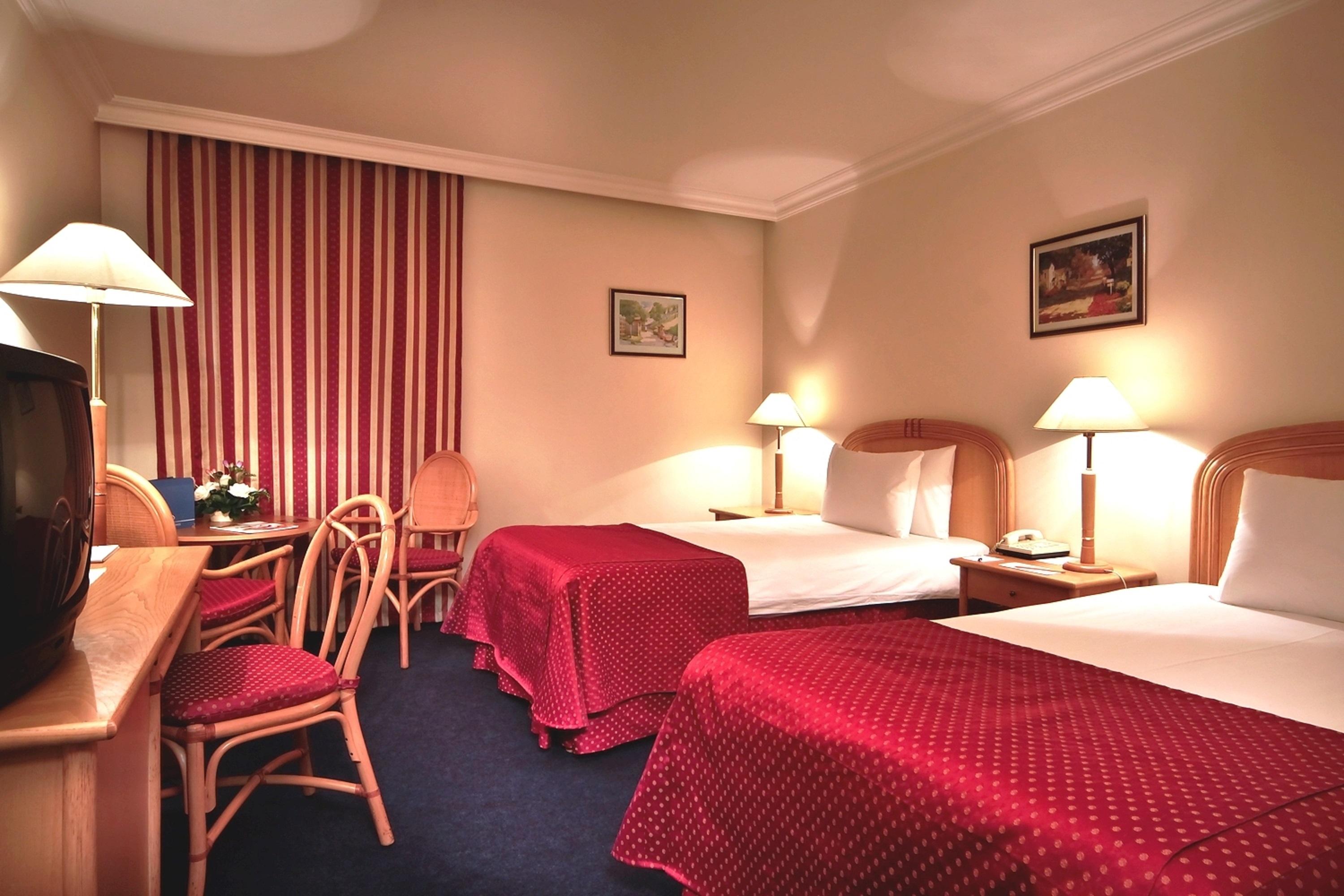 Ramada By Wyndham Center