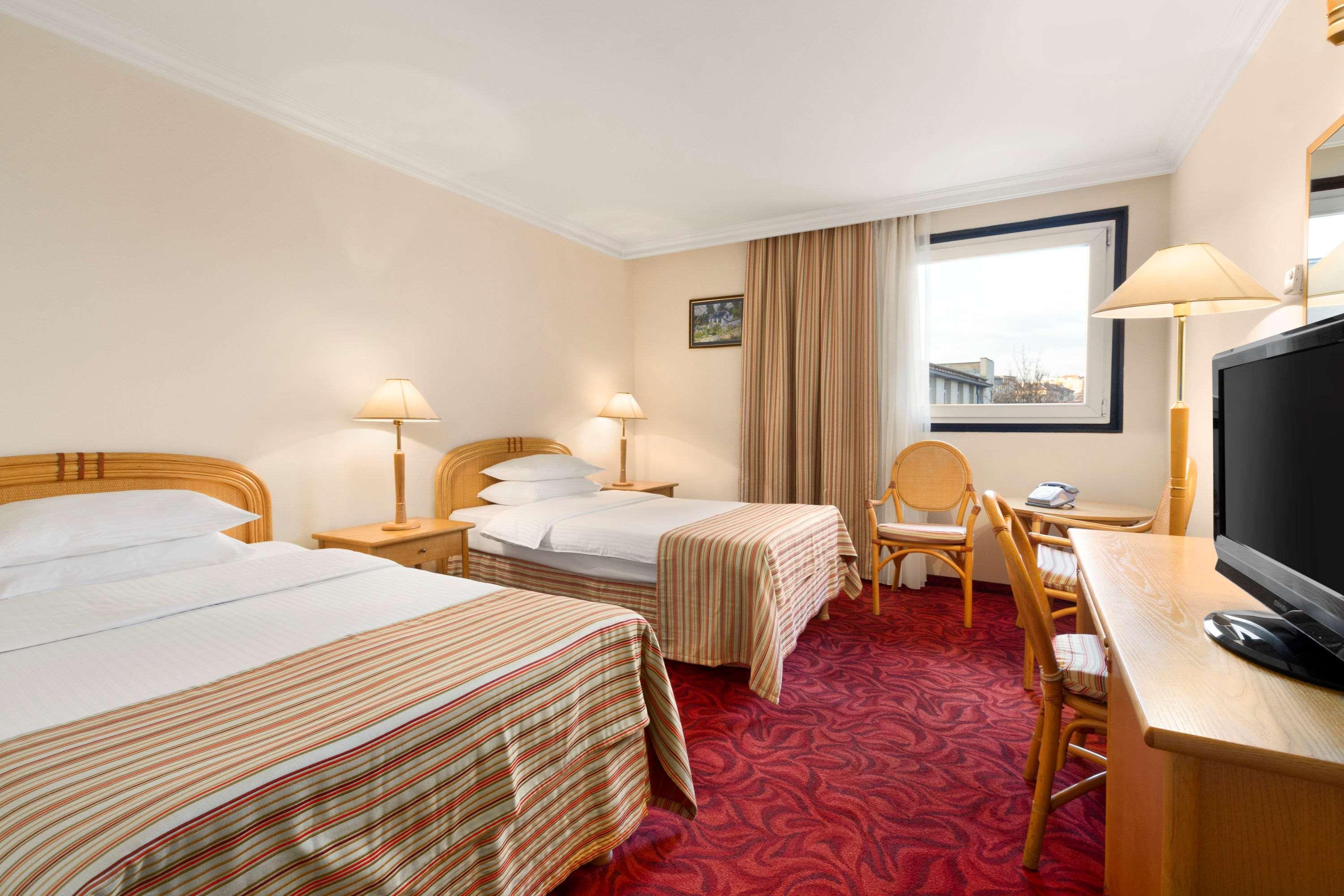 Ramada By Wyndham Center Sofia