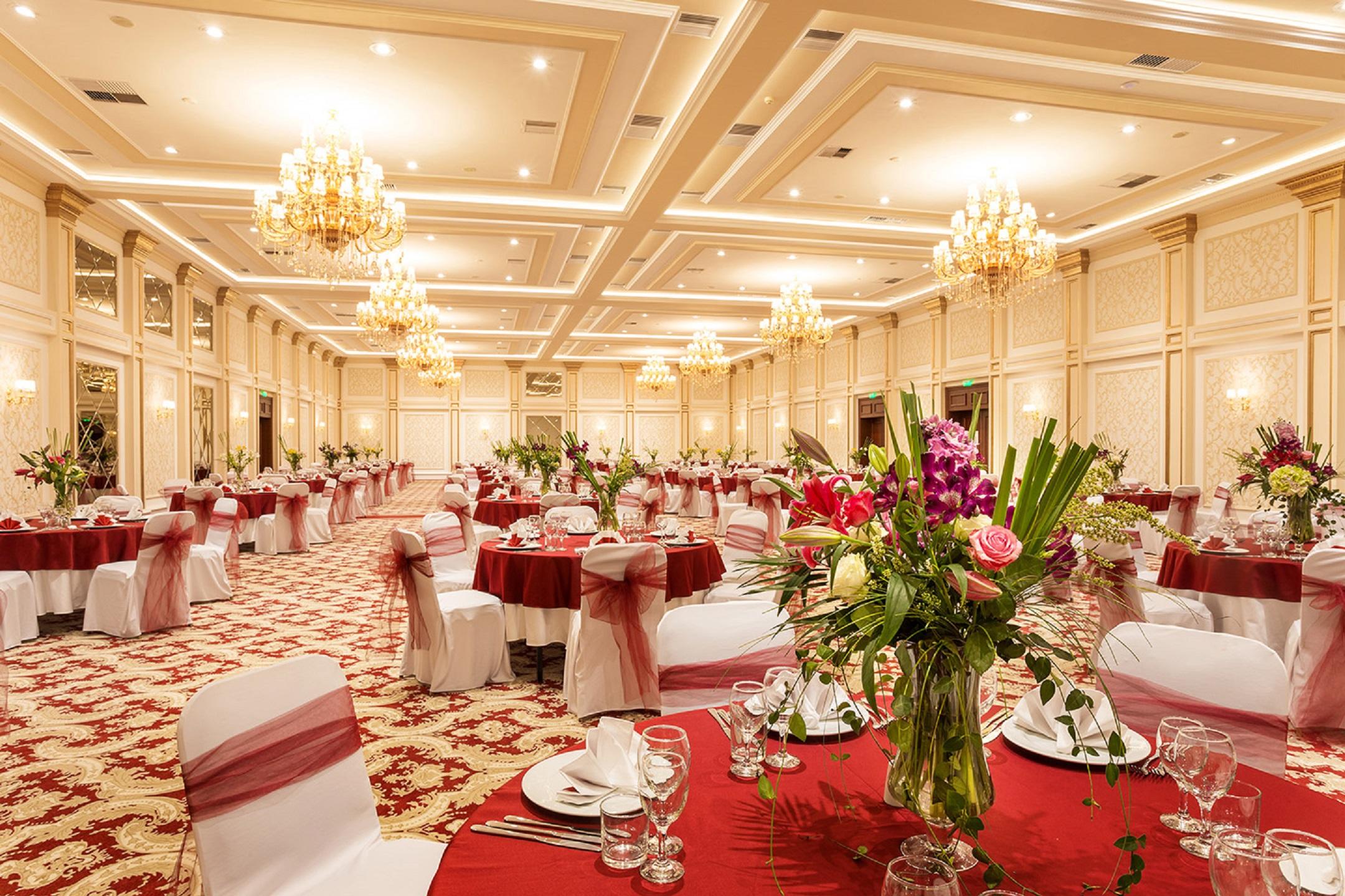 Ramada By Wyndham Center 4*