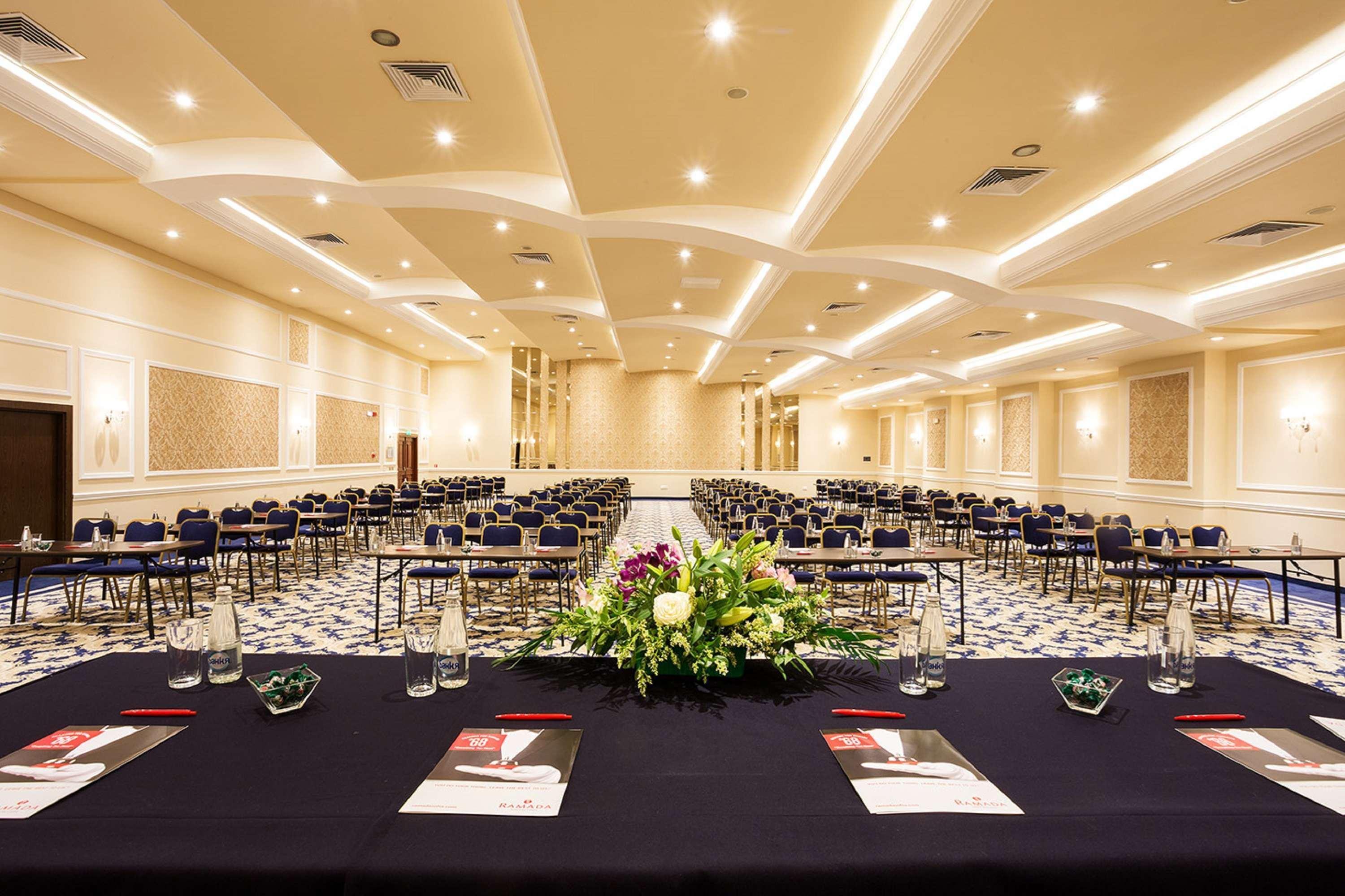 Ramada By Wyndham Center 4*