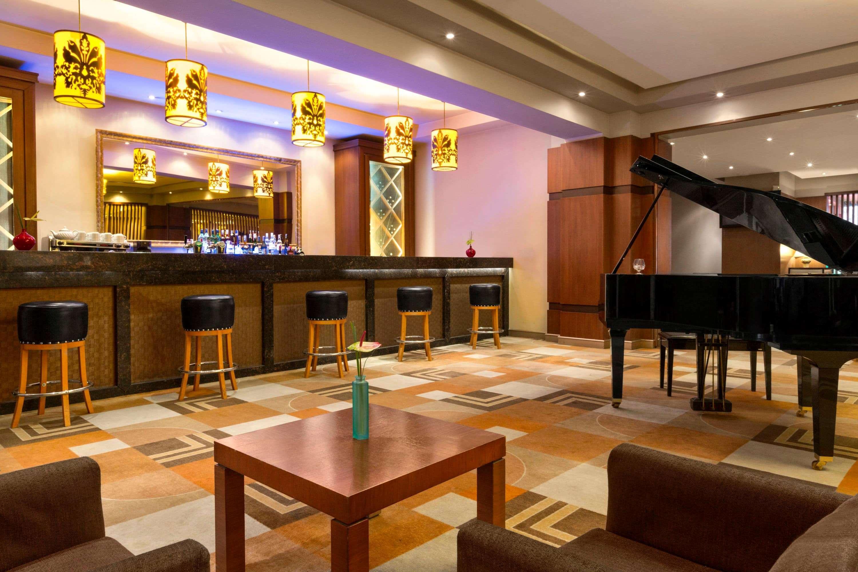 Ramada By Wyndham Center Hotel 4*