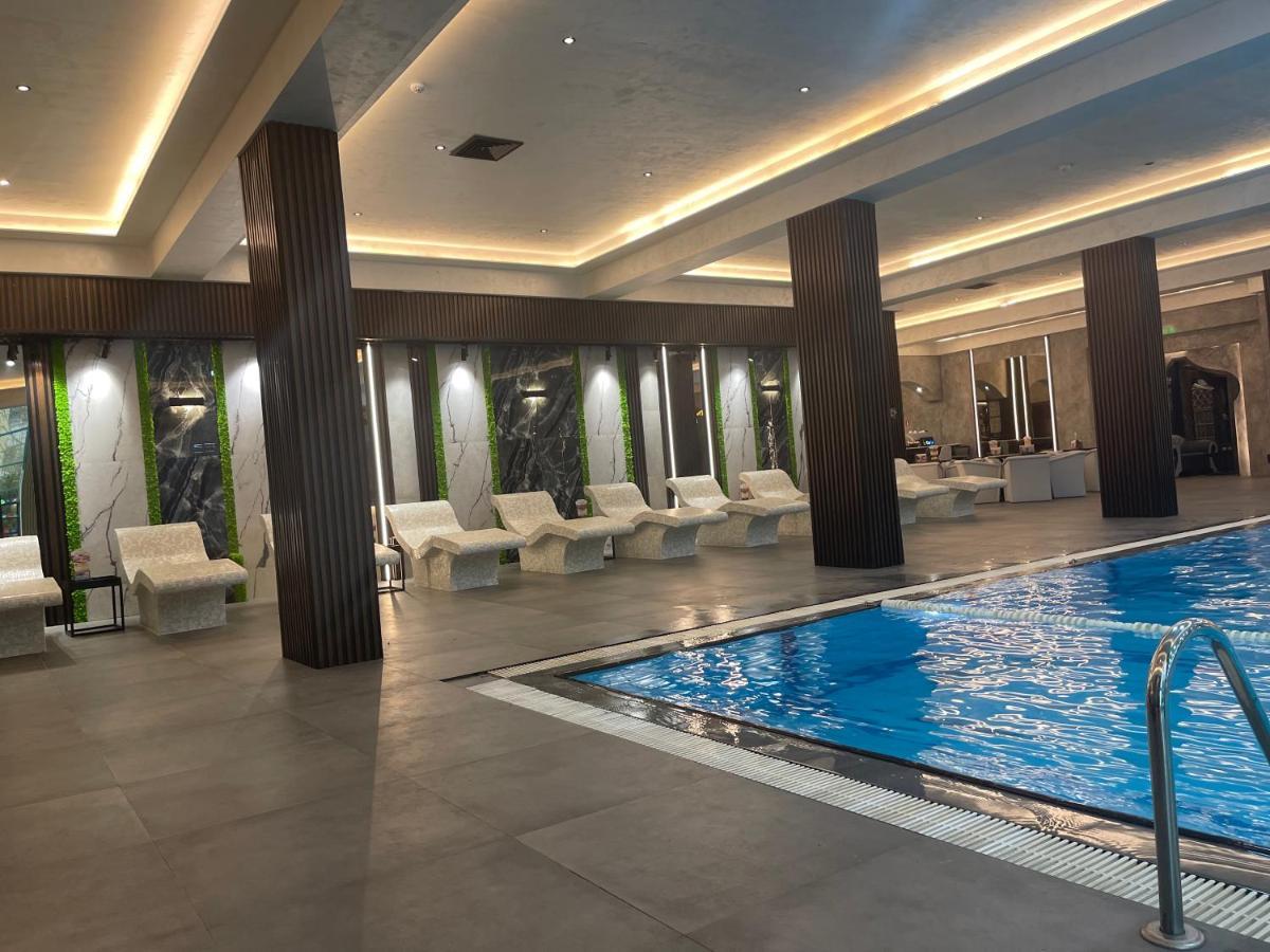 Hotel Ramada By Wyndham Center