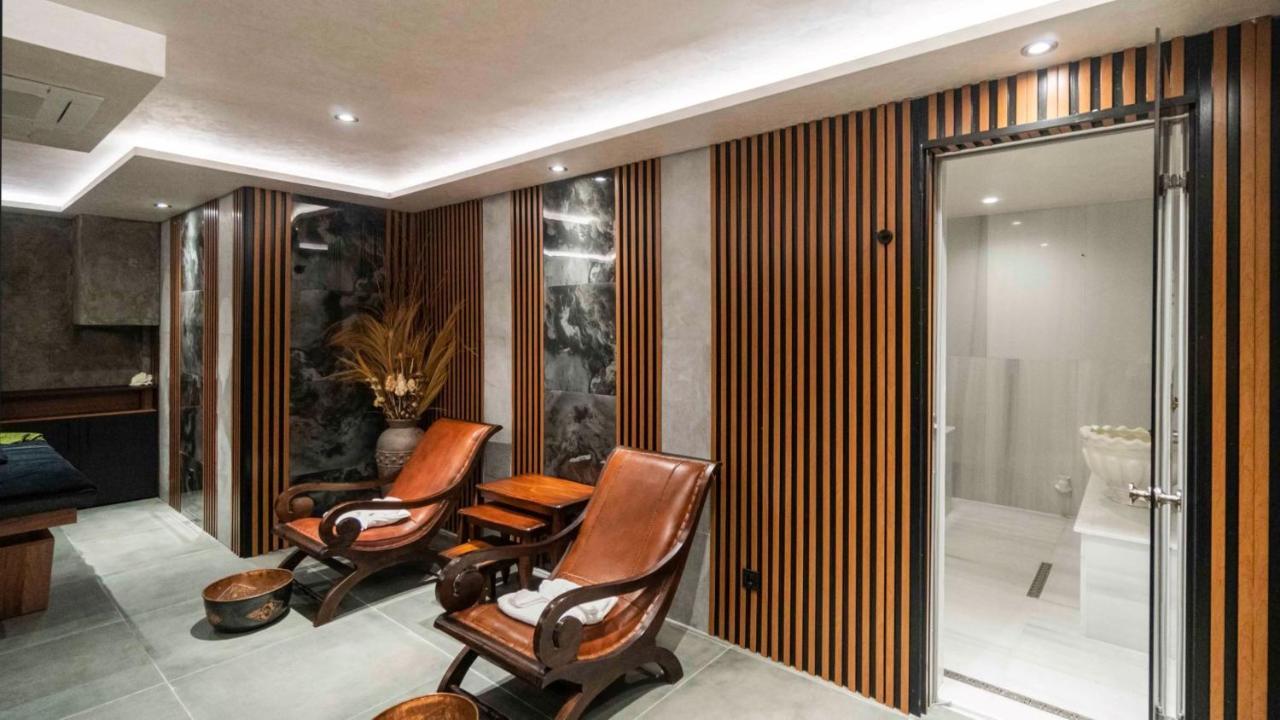 Hotel Ramada By Wyndham Center 4*