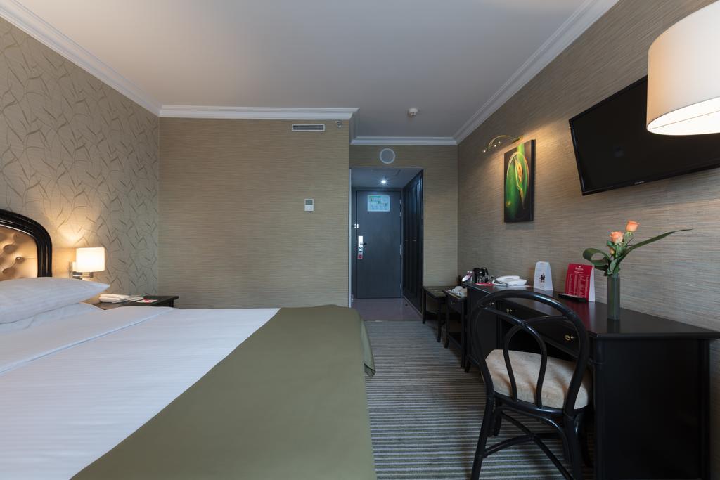 Ramada By Wyndham Center 4*