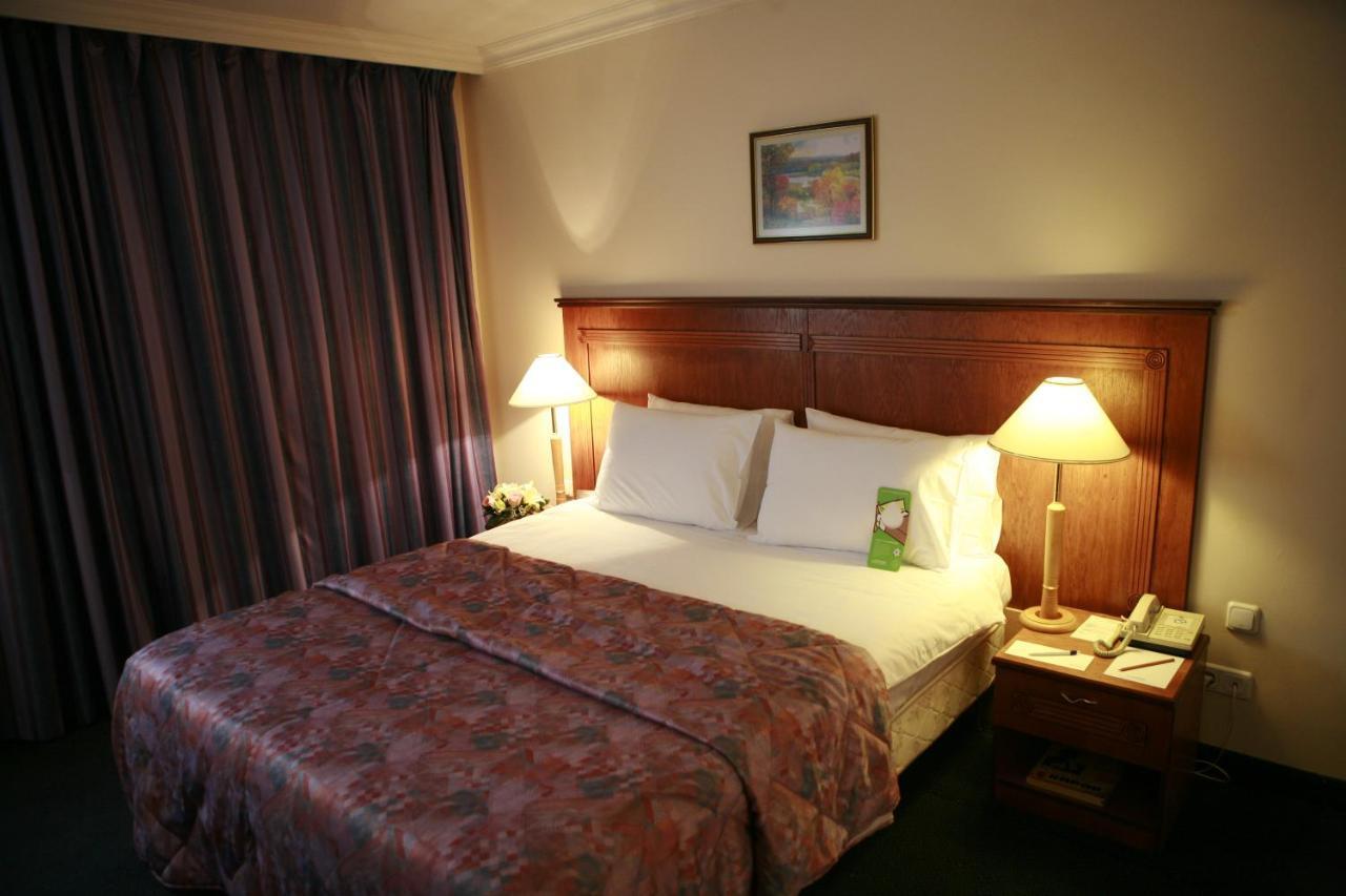 Ramada By Wyndham Center