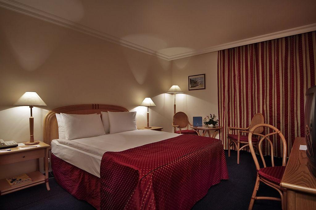 Ramada By Wyndham Center 4*